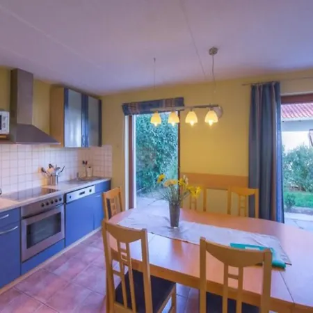 Gemuetliches Mit Garten Im Hafendorf Mueritz In Σπίτι διακοπών Rechlin