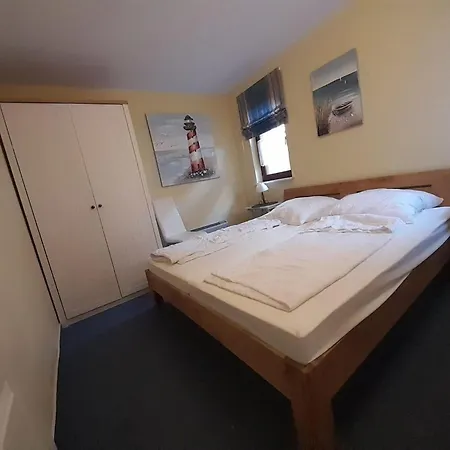 Gemuetliches Mit Garten Im Hafendorf Mueritz In Σπίτι διακοπών *